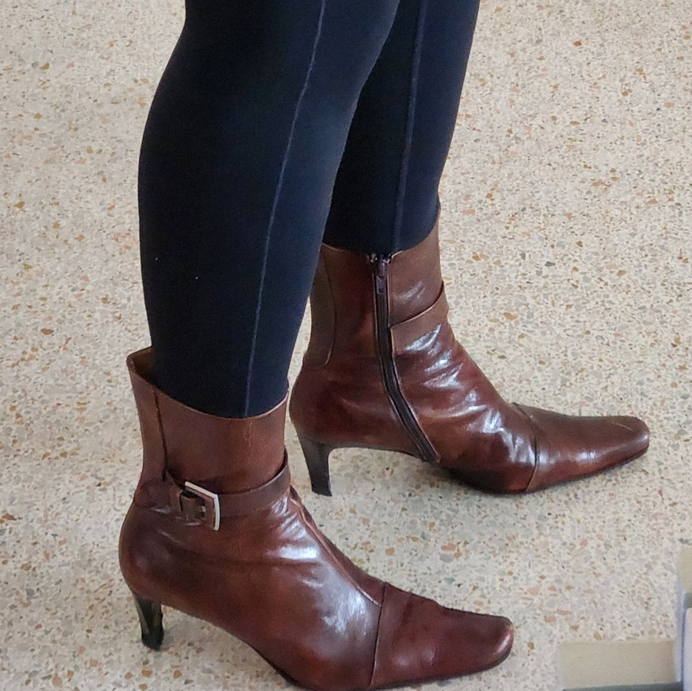 Boots - Picture 7 of 7